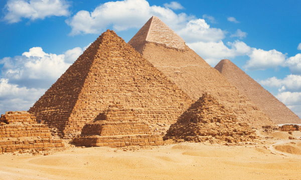 В пирамиде Хеопса обнаружили тайную дверь: вот что скрывалось за ней